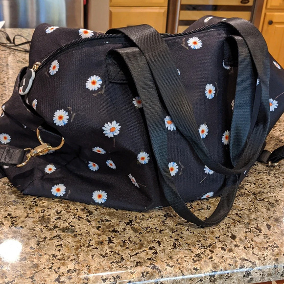 Alice and Olivia weekender daisy duffel bag - Picture 4 of 4